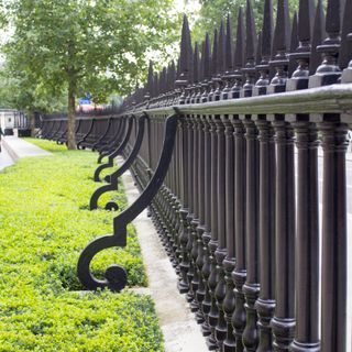Railings To Churchyard Of Cathedral Church Of St Paul
