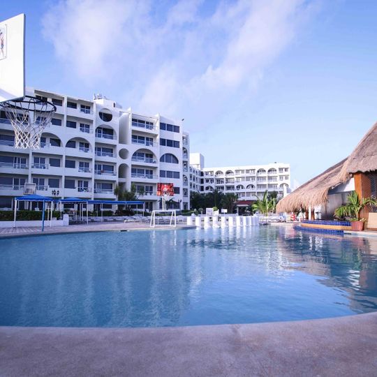 Aquamarina Beach Hotel Cancun