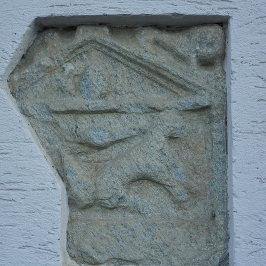 Spolie, am Haus angebrachte röm. Grabstele