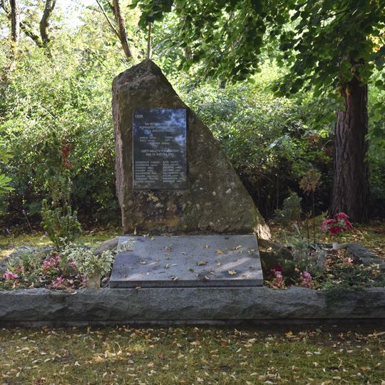 Památník obětem náletu v Radčicích