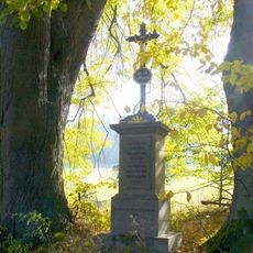 Kříž u silnice 263 východně od Kerhartic