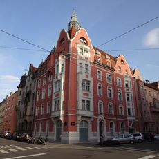 Wohn- und Geschäftshaus