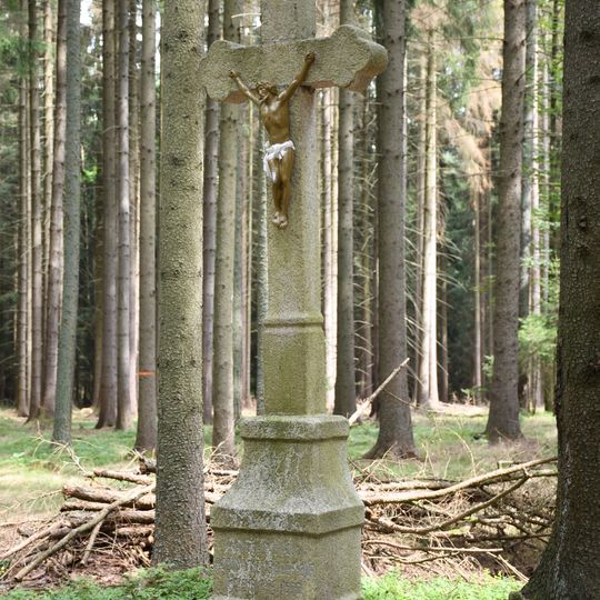 Kříž na rozcestí U Křížku u Hamrů nad Sázavou