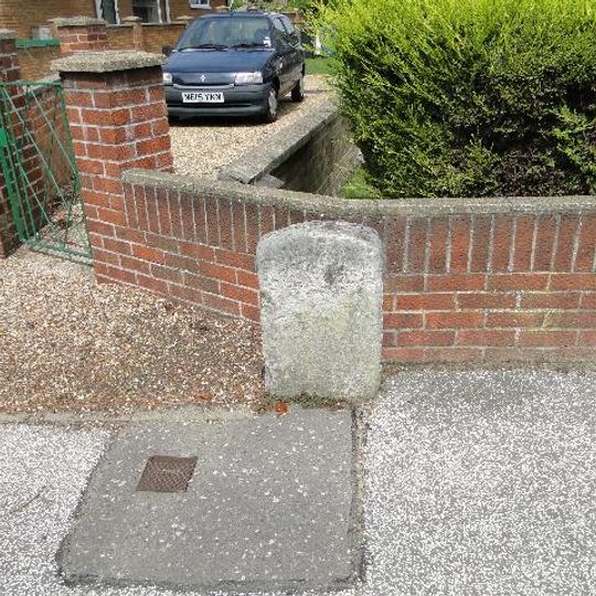 Milestone, Oulton Broad