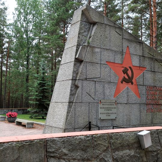 O cemitério de guerra em Täktom