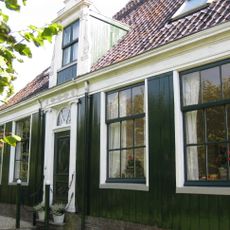 Dorpsstraat 37, Landsmeer