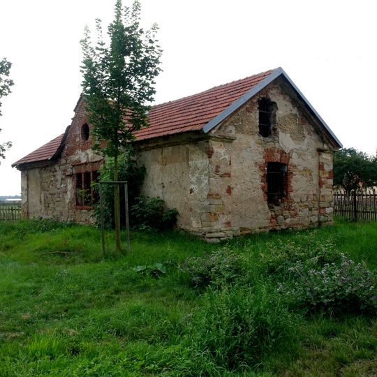 Sušárna ovoce v zámeckém parku Veltrusy