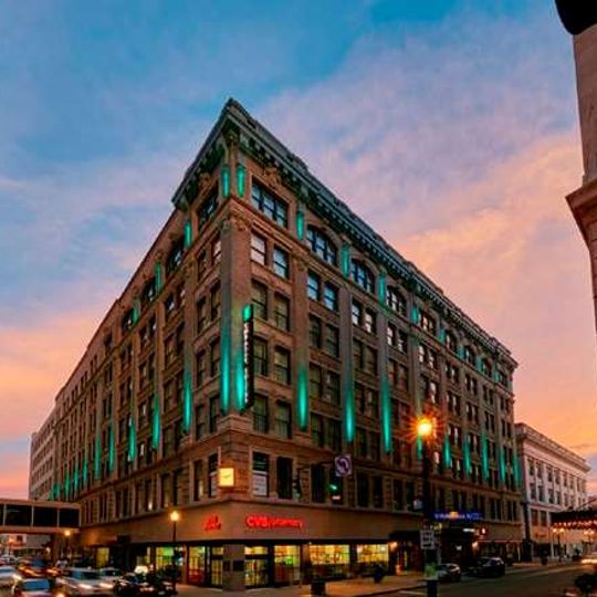 Embassy Suites by Hilton Louisville Downtown