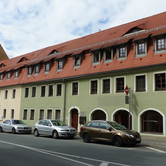 Zwei Wohnhäuser, Nr. 8 nach rechts frei stehend, Nr. 10 in geschlossener Bebauung, bilden eine Einheit Altstadt, Promenadenring 8; 10