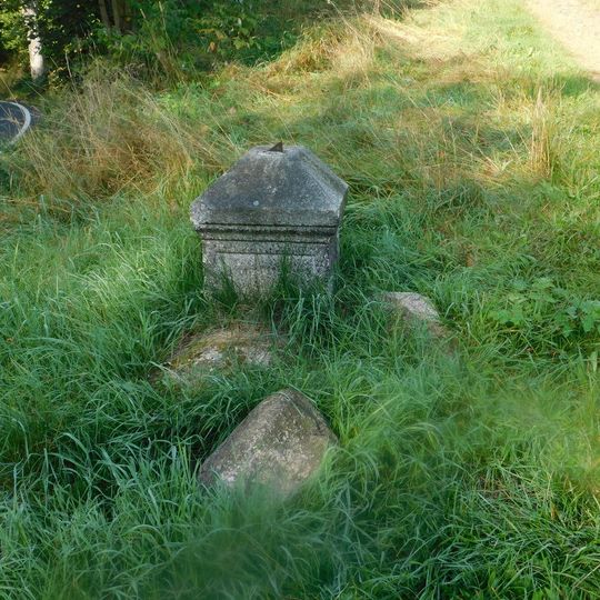 Kříž pod Zlatým vrchem v Bečově