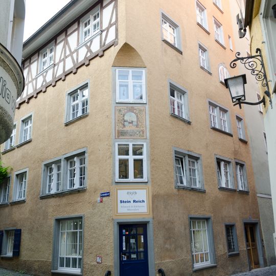 Wohn- und Geschäftshaus