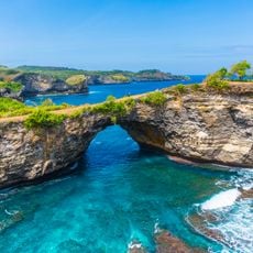 Nusapenida Island