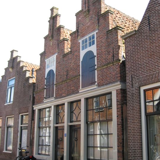 Bult 27, Edam