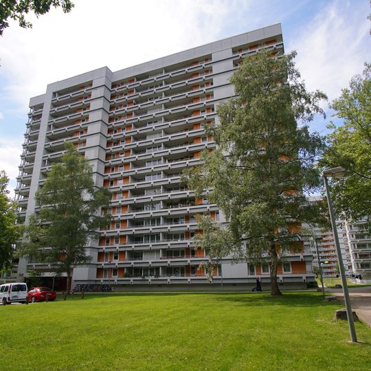 Ernst-Barlach-Straße 32-33