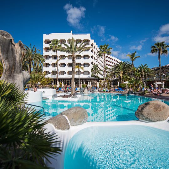 Corallium Beach by Lopesan Hotels