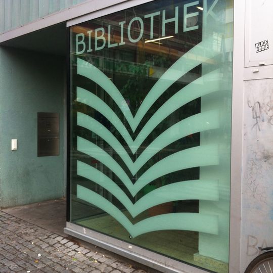 Mittelpunktbibliothek Adalbertstraße