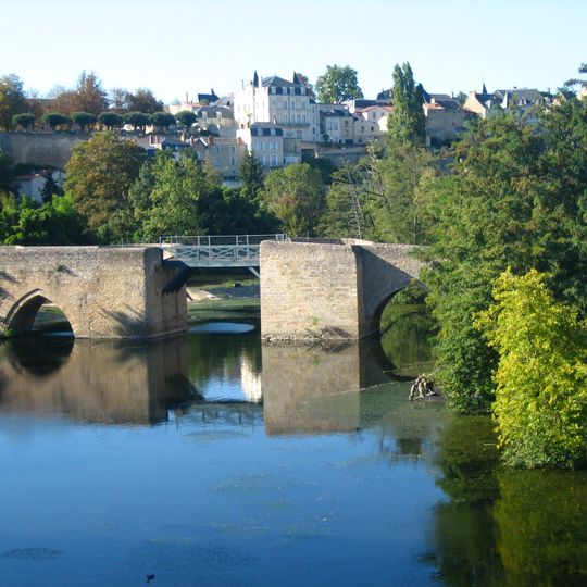 Vieux pont de Thouars