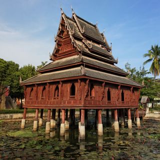 Wat Thung Si Mueang
