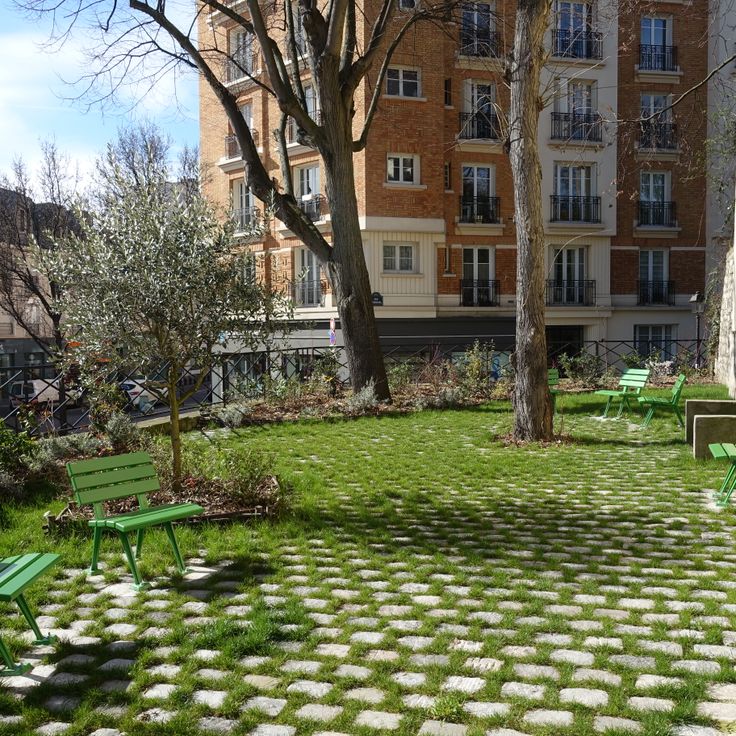 Jardinet de l'Église-Saint-Germain-de-Charonne
