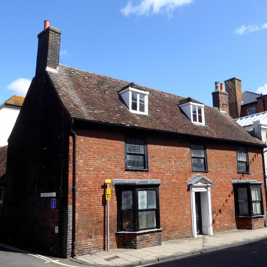 House adjoining King's Head Hotel