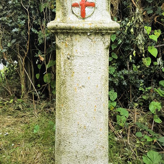 Tax Post North Of The Harrow Public House Ngr Tq 365597