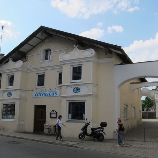 Wohn- und Geschäftshaus