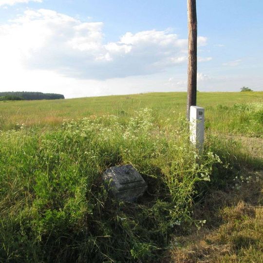 Kříž jižně od Bukové