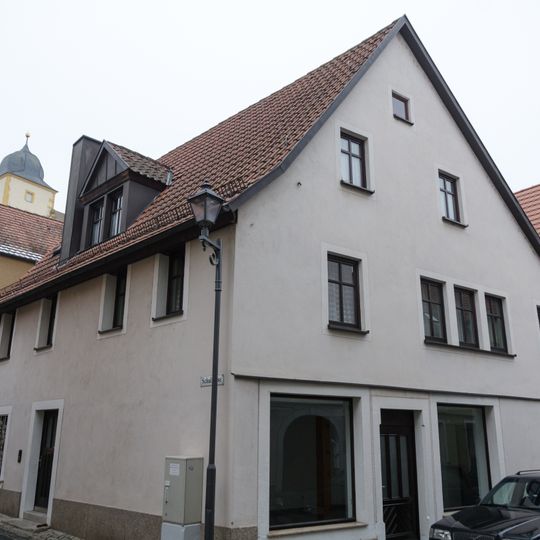 Wohn- und Geschäftshaus