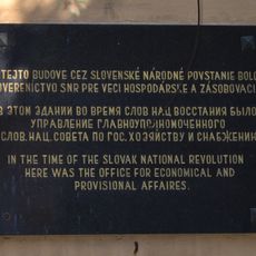 Škola, tabuľa pamätná