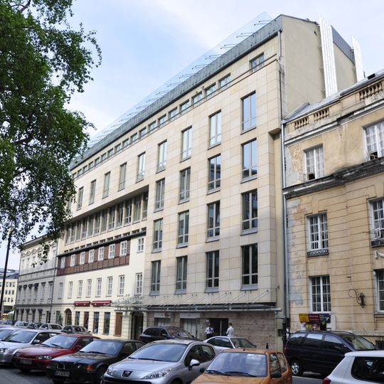 Oficyna kamienicy Lucińskiego z zespołu dwóch kamienic