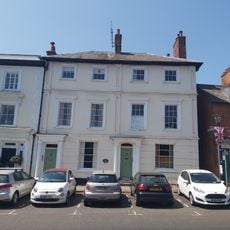 32 33, Castle Street