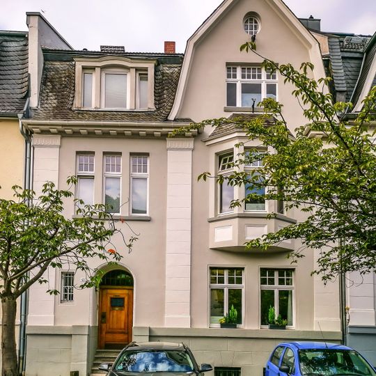 Professor-Neu-Allee 43