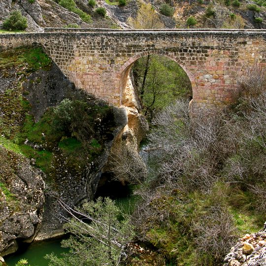 Puente sobre el río Sorbe