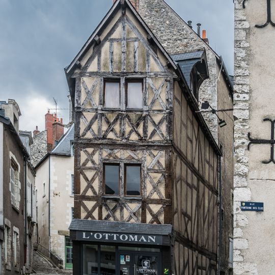 Maison, 2 Rue du Puits Châtel