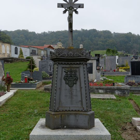 Grave monument Reichsritter von Baumgarten, Gnas