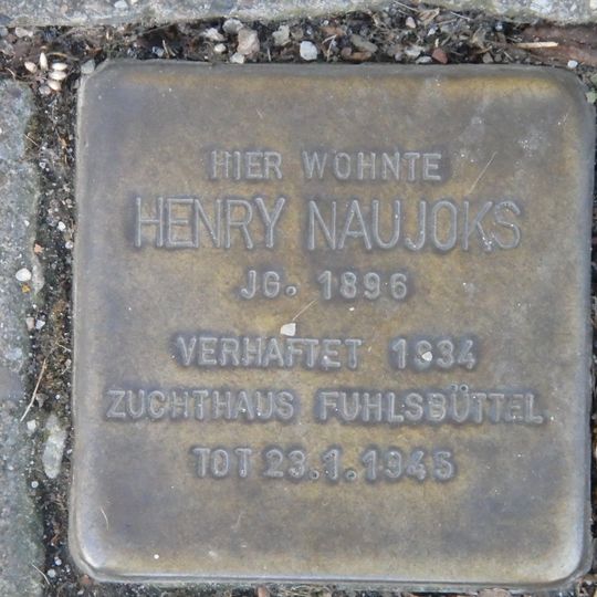 Stolperstein en memoria de Henry Naujoks