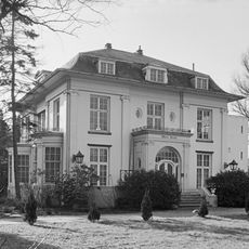 Carmel's White House