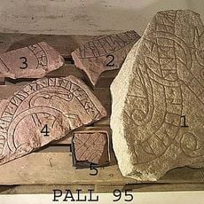 Uppland Runic Inscription 486