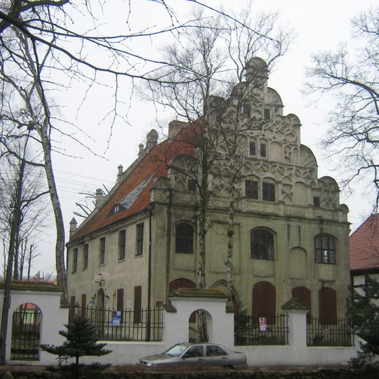 Pałac biskupi, XIII/XIV