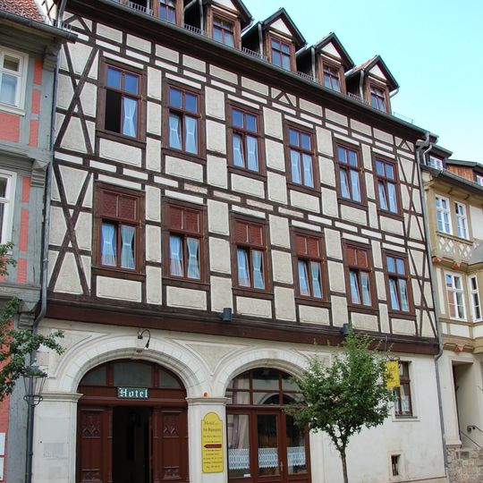Breite Straße 16