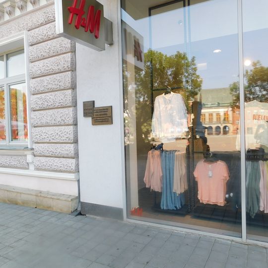 Pamětní deska T. G. Masaryka na náměstí Míru ve Zlíně