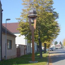 Zvonička na návsi v Račicích