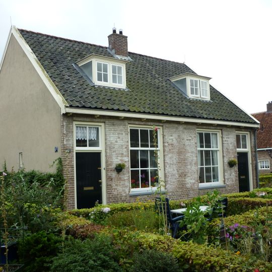 Complex De Armen de Poth: twee hofjeswoningen