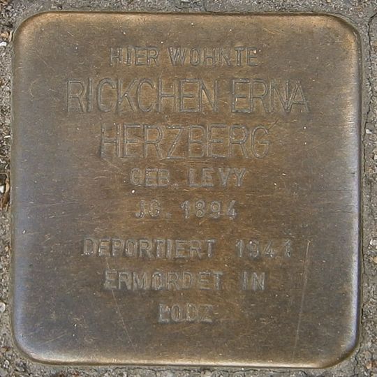 Stolperstein en memoria de Rickchen Erna Herzberg