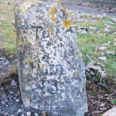 Milestone 200 Metres North Of M4 Bridge