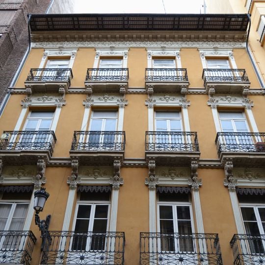 Edificio en la calle San Fernando, 15