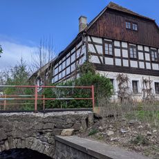 Most Holubovy ulice přes Chlumecký potok