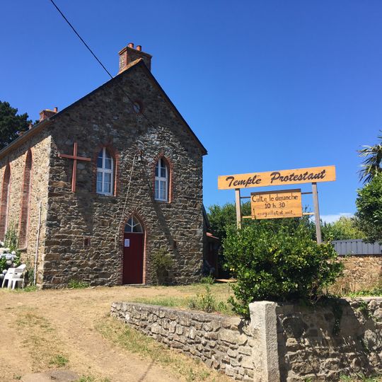 Temple protestant de Plougrescant