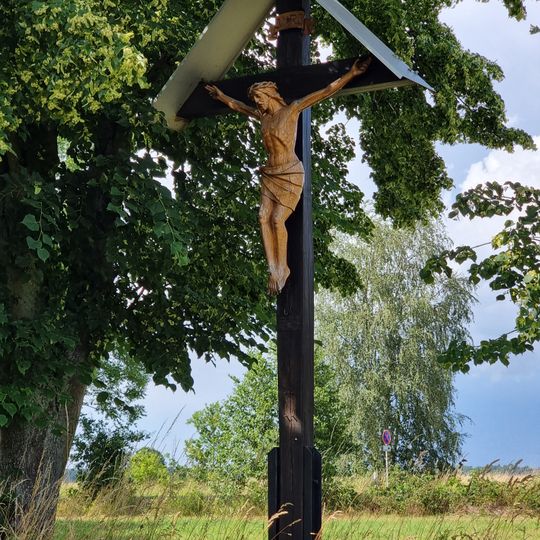 Holzkreuz mit Kruzifix Särchener Straße