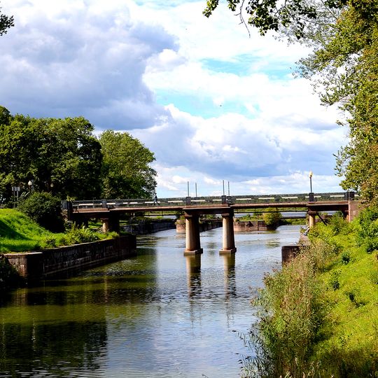 Petrovsky Bridge in Shlisselburg